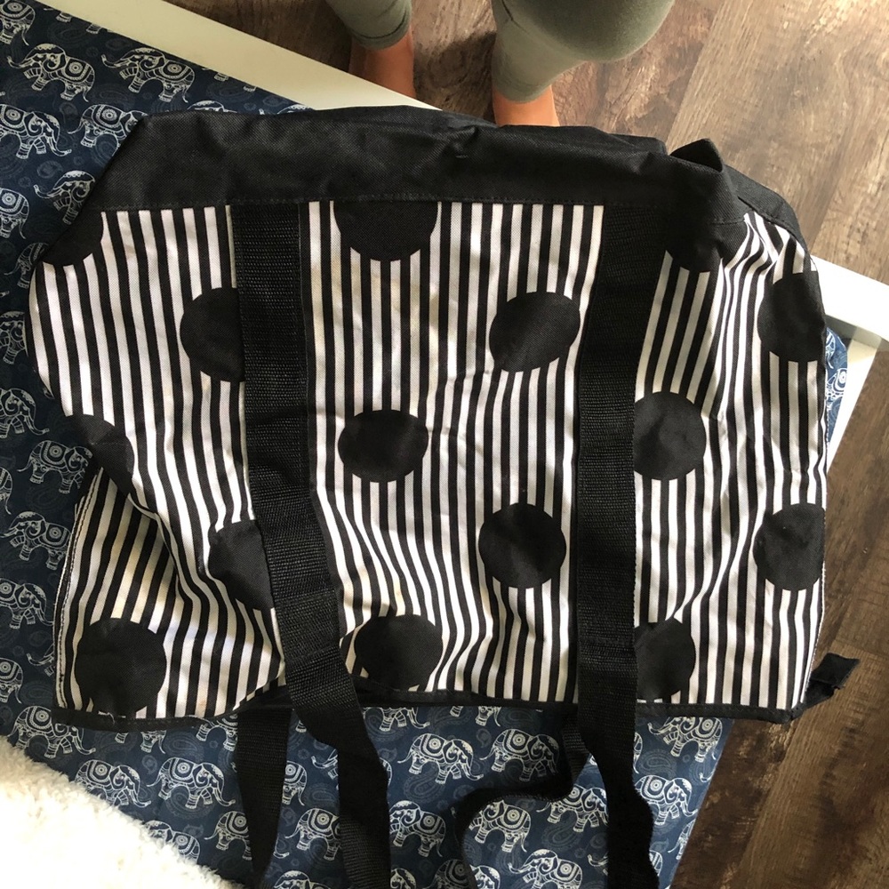Black and white bundle of makeup bag and tote